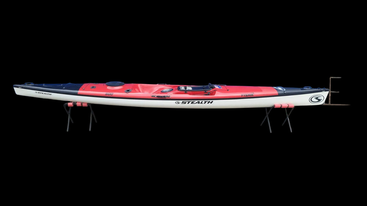 Fisha 500 red deck, white hull, black tips – side view, factory photo